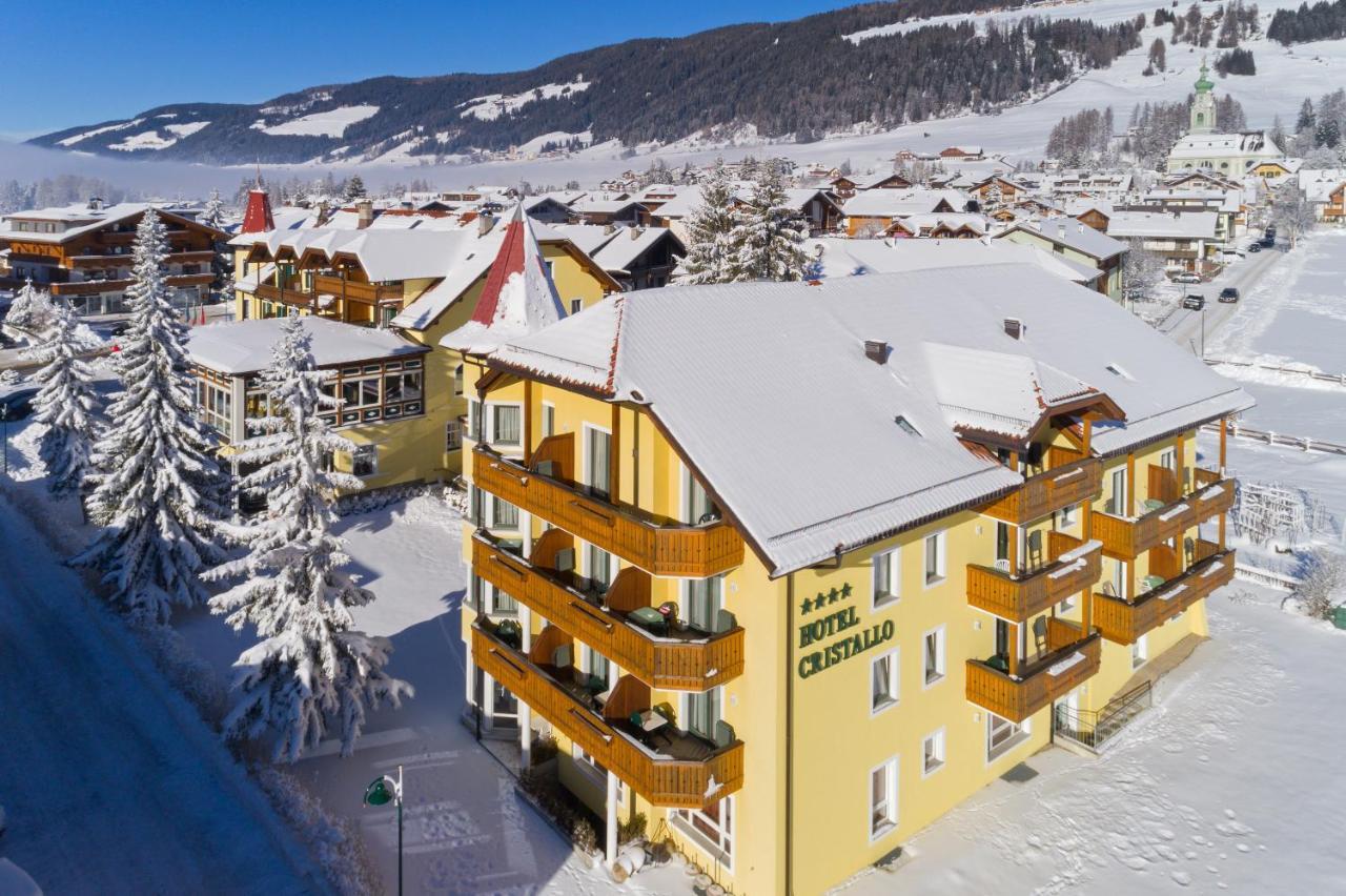 Hotel Cristallo Dobbiaco Exterior photo