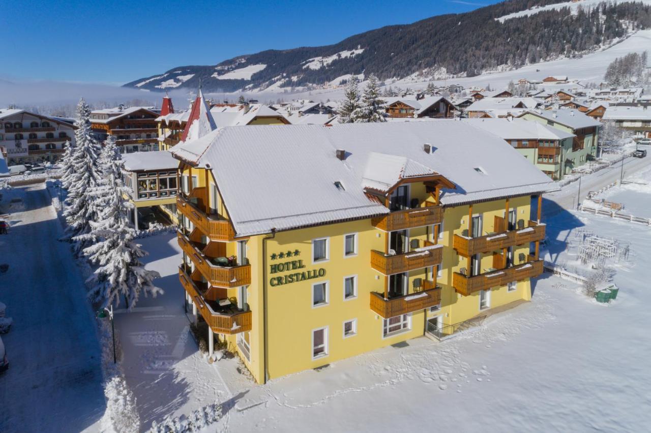 Hotel Cristallo Dobbiaco Exterior photo