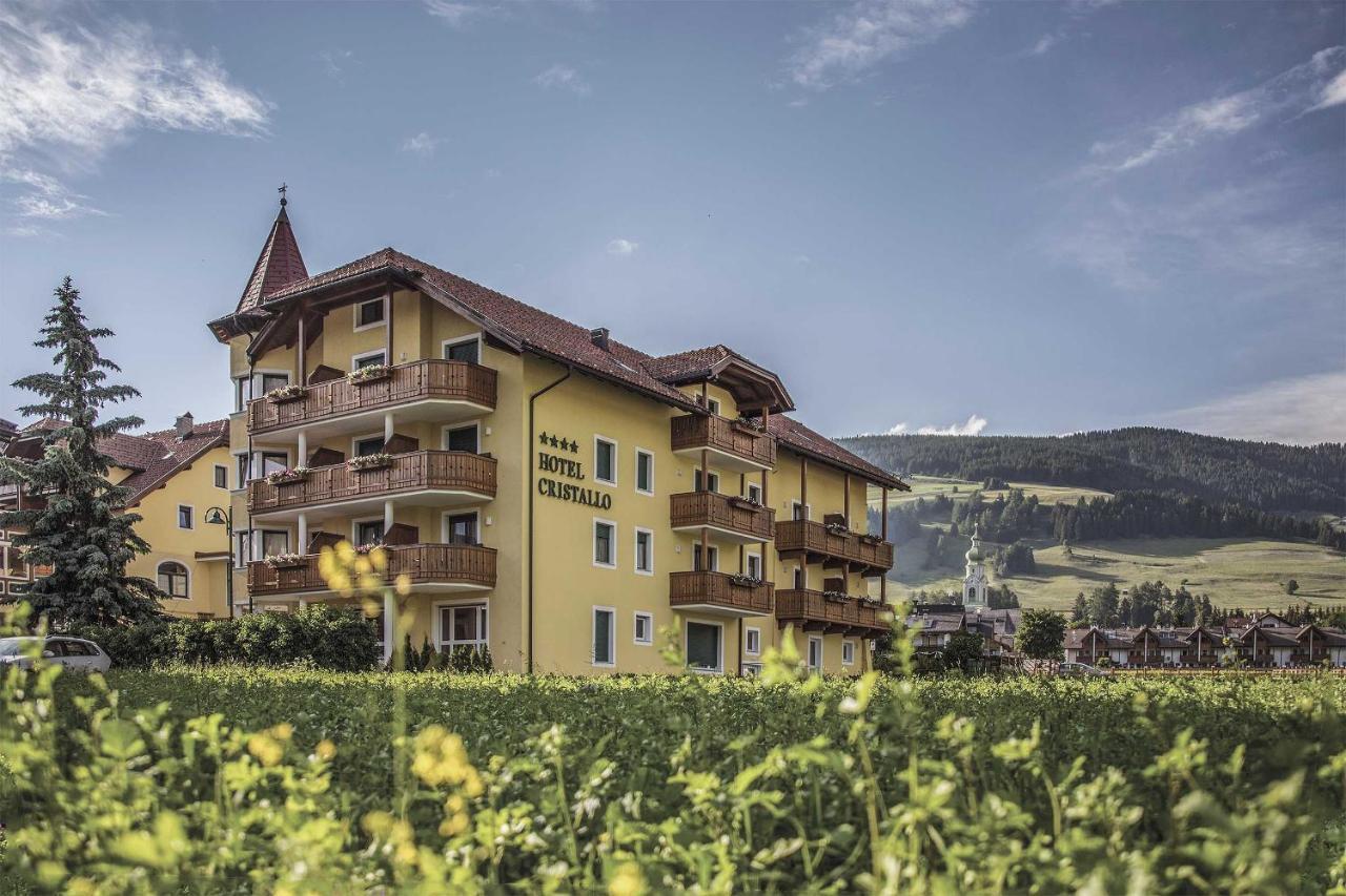 Hotel Cristallo Dobbiaco Exterior photo